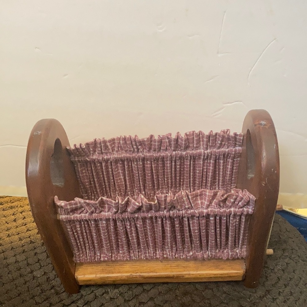 FINAL MARKDOWN Rustic remote control holder